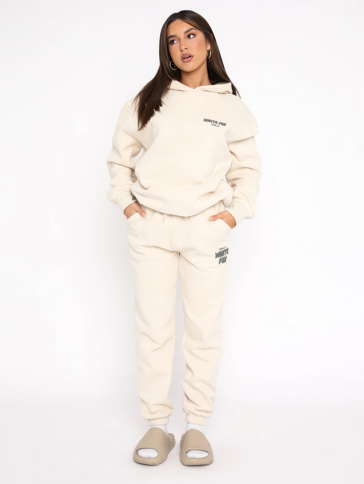 Ensemble Lounge de Luxe – Édition White Fox Élégante et Confortable