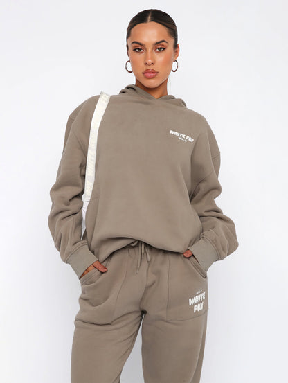 Ensemble Lounge de Luxe – Édition White Fox Élégante et Confortable